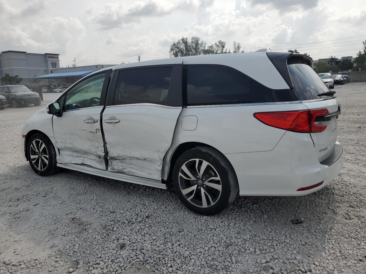 5FNRL6H83NB047897 2022 Honda Odyssey Touring