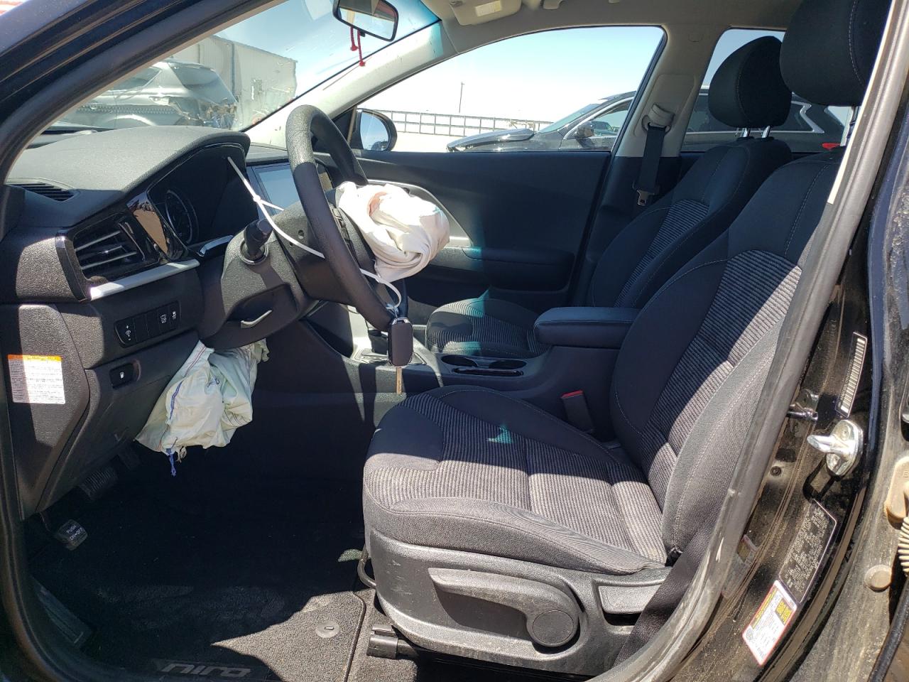 KNDCB3LC6N5531910 2022 Kia Niro Lx