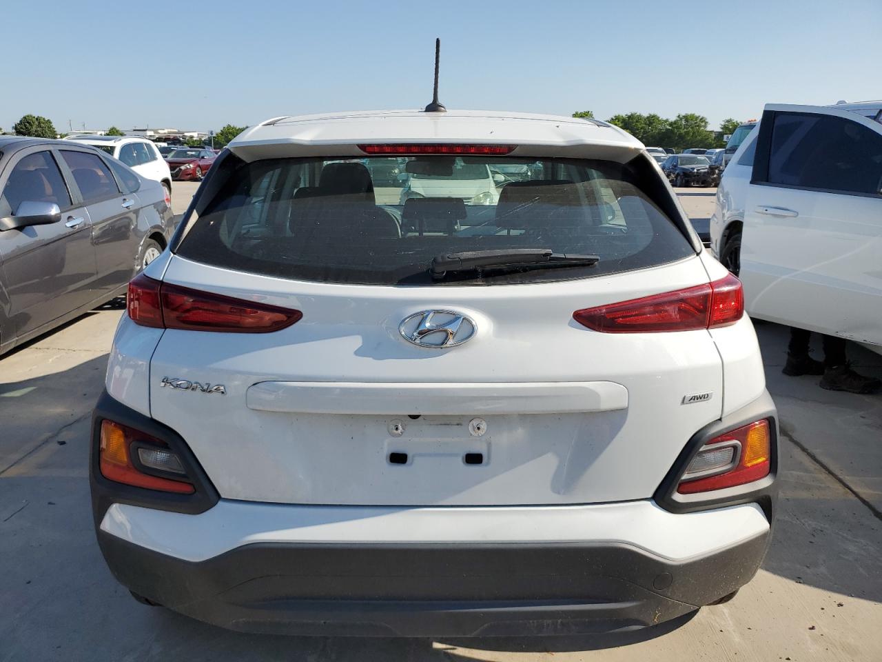 KM8K1CAA5MU643551 2021 Hyundai Kona Se