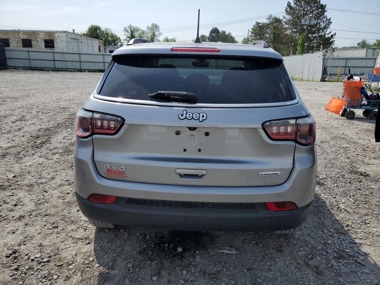 3C4NJDBB2JT153122 2018 Jeep Compass Latitude