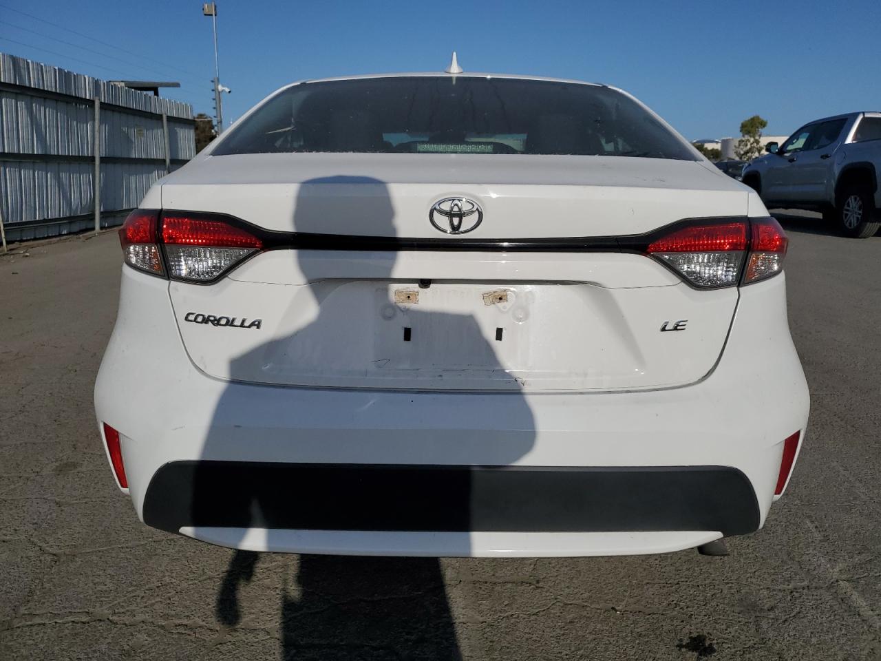 2021 Toyota Corolla Le vin: 5YFEPMAE2MP178930