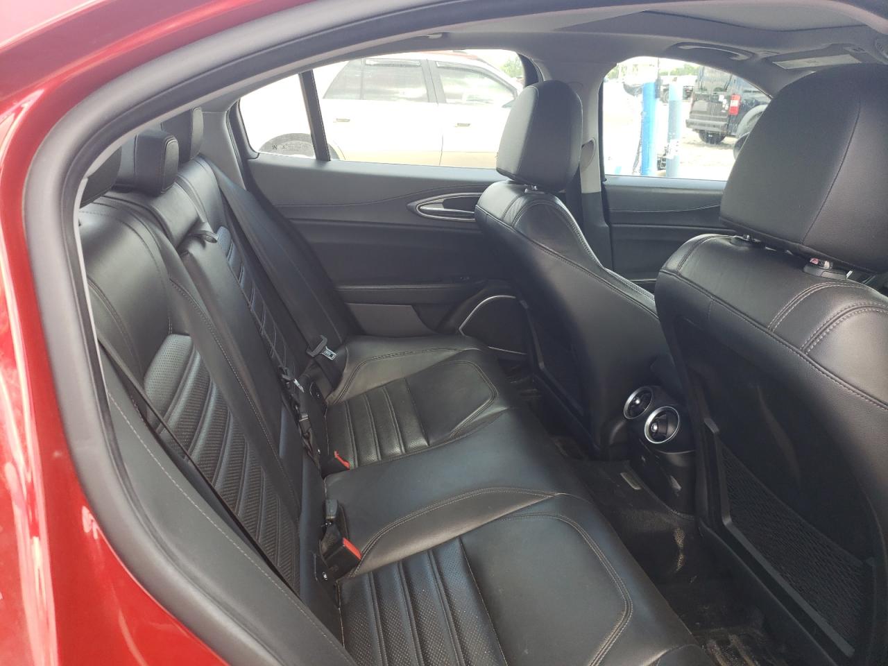 ZARFAEEN3J7566693 2018 Alfa Romeo Giulia Ti Q4