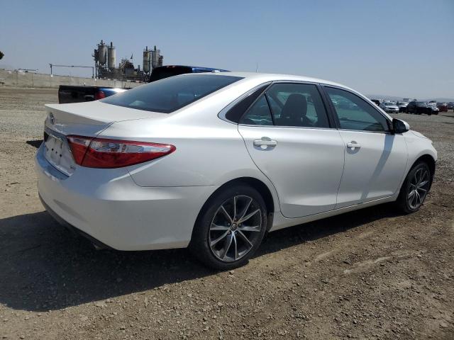 2017 Toyota Camry Le VIN: 4T1BF1FKXHU621574 Lot: 54262314