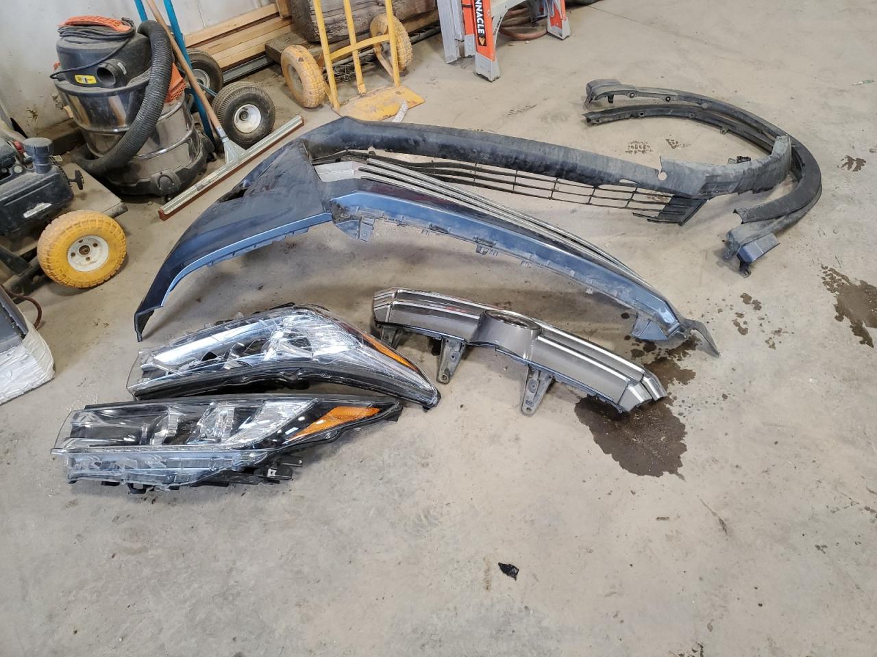 5TDJZRFH6JS863475 2018 Toyota Highlander Se