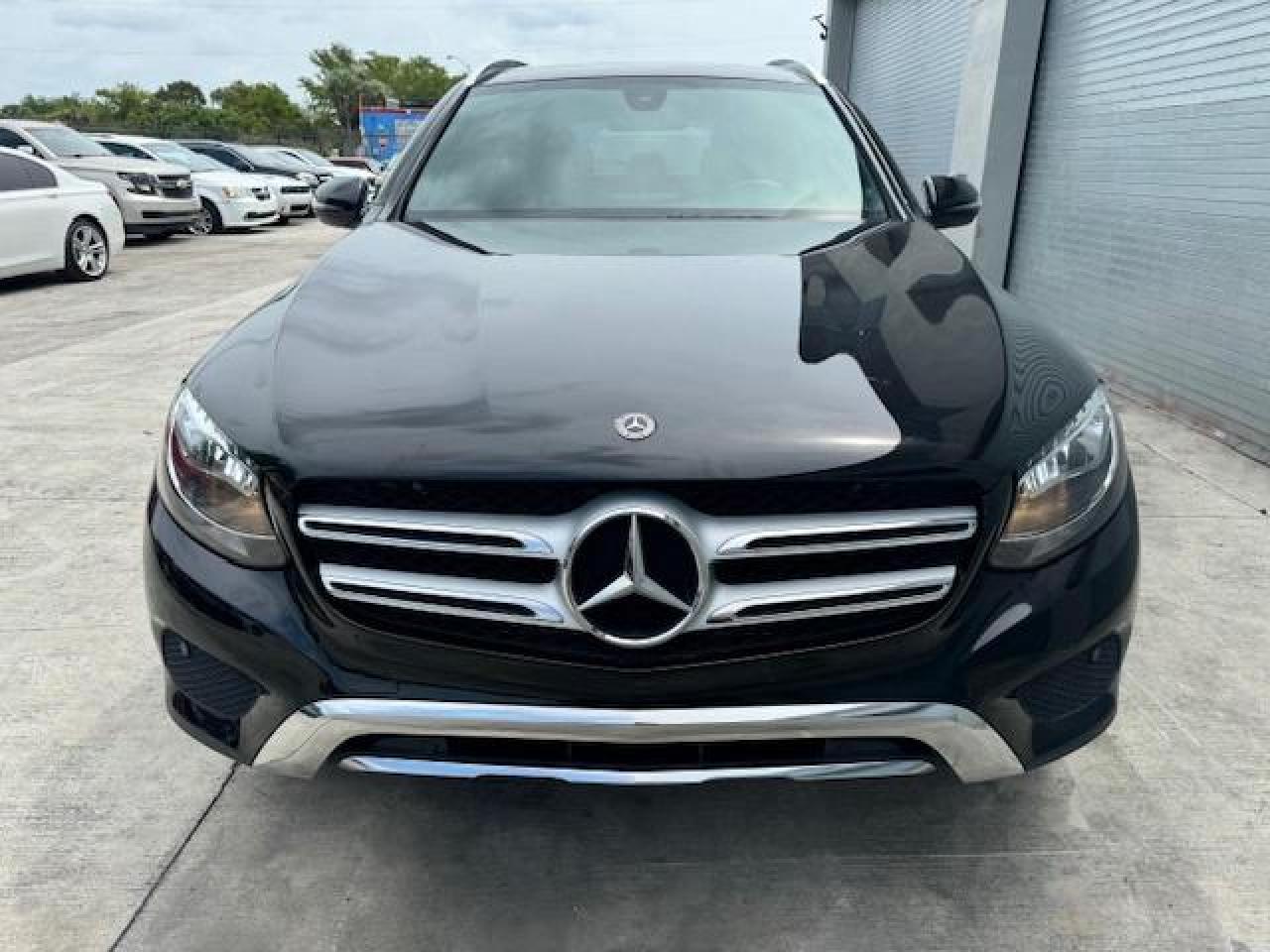 2019 Mercedes-Benz Glc 300 vin: WDC0G4JB0KV167851