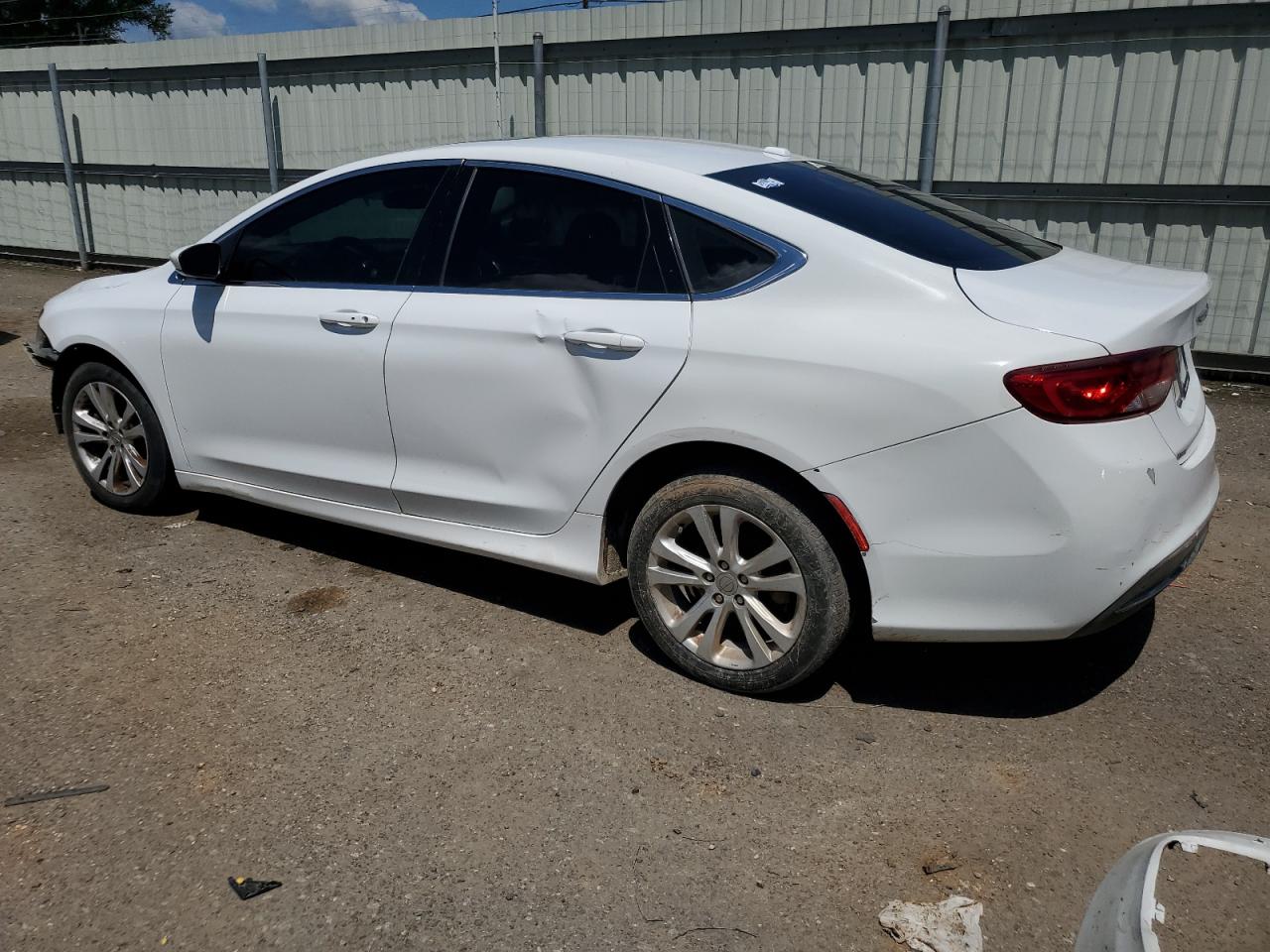 1C3CCCAB2FN621083 2015 Chrysler 200 Limited