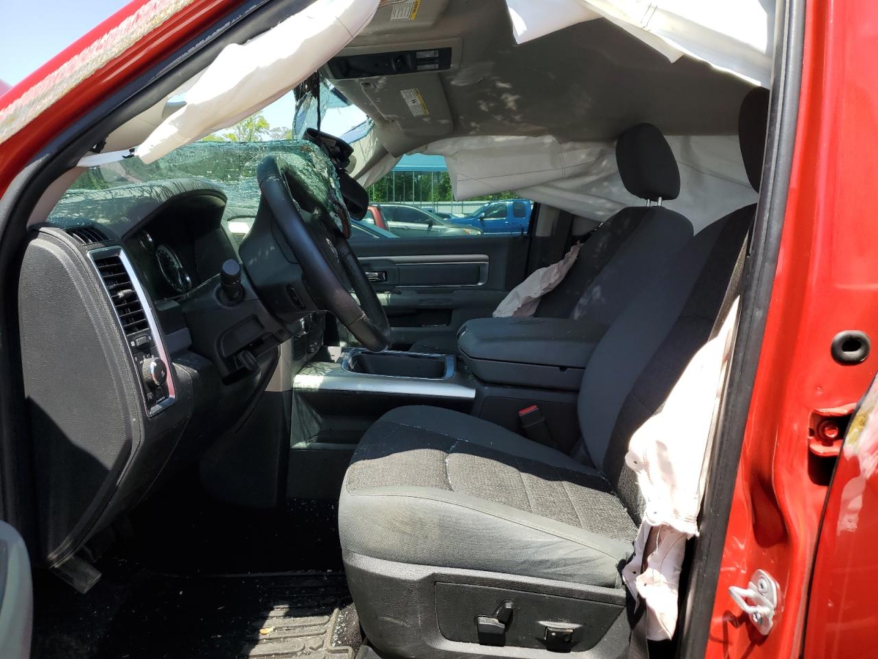 1C6RR6TT5HS567964 2017 Ram 1500 Slt