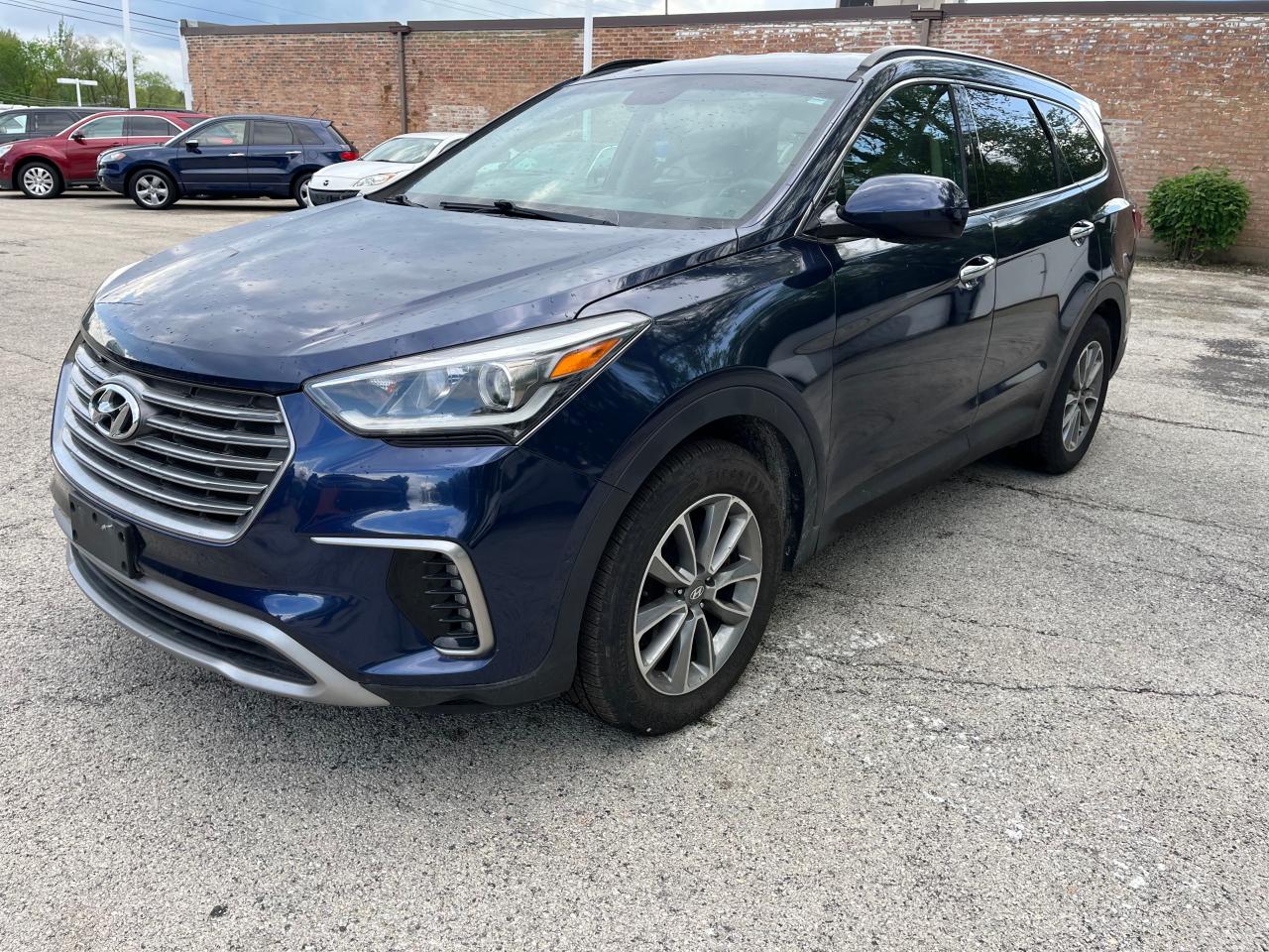 KM8SM4HF8HU206955 2017 Hyundai Santa Fe Se