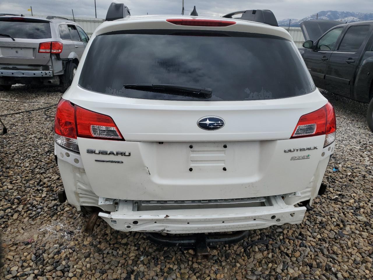 4S4BRBDC9E3223959 2014 Subaru Outback 2.5I Premium