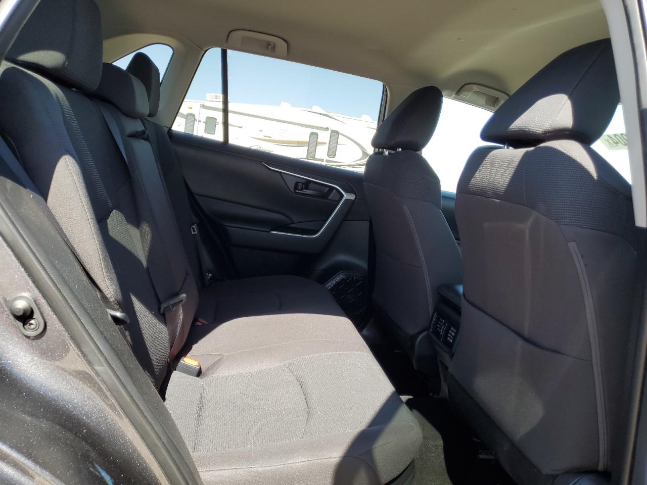 4T3MWRFV7MU014664 2021 Toyota Rav4 Le