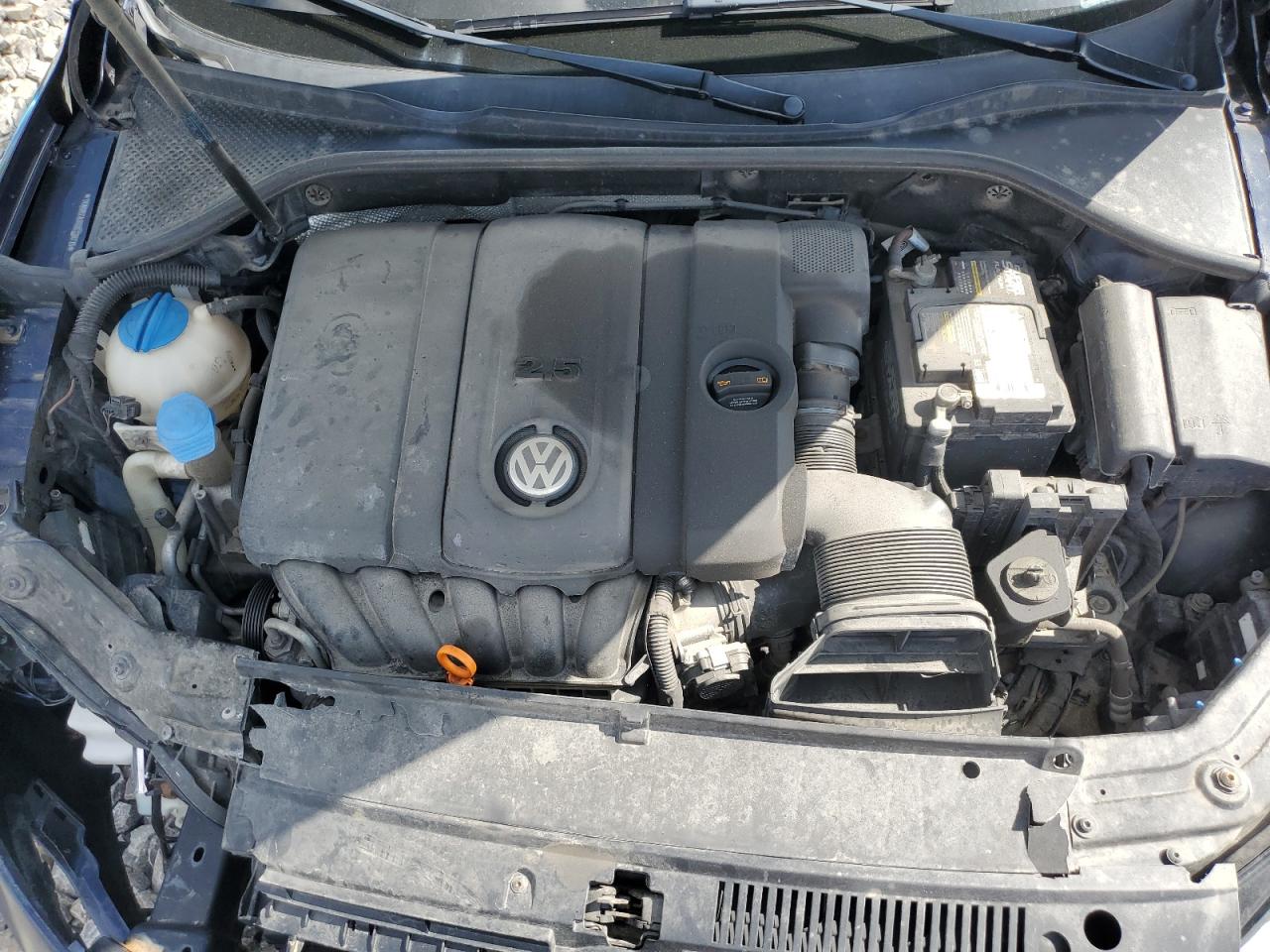 1VWBP7A30DC128715 2013 Volkswagen Passat Se