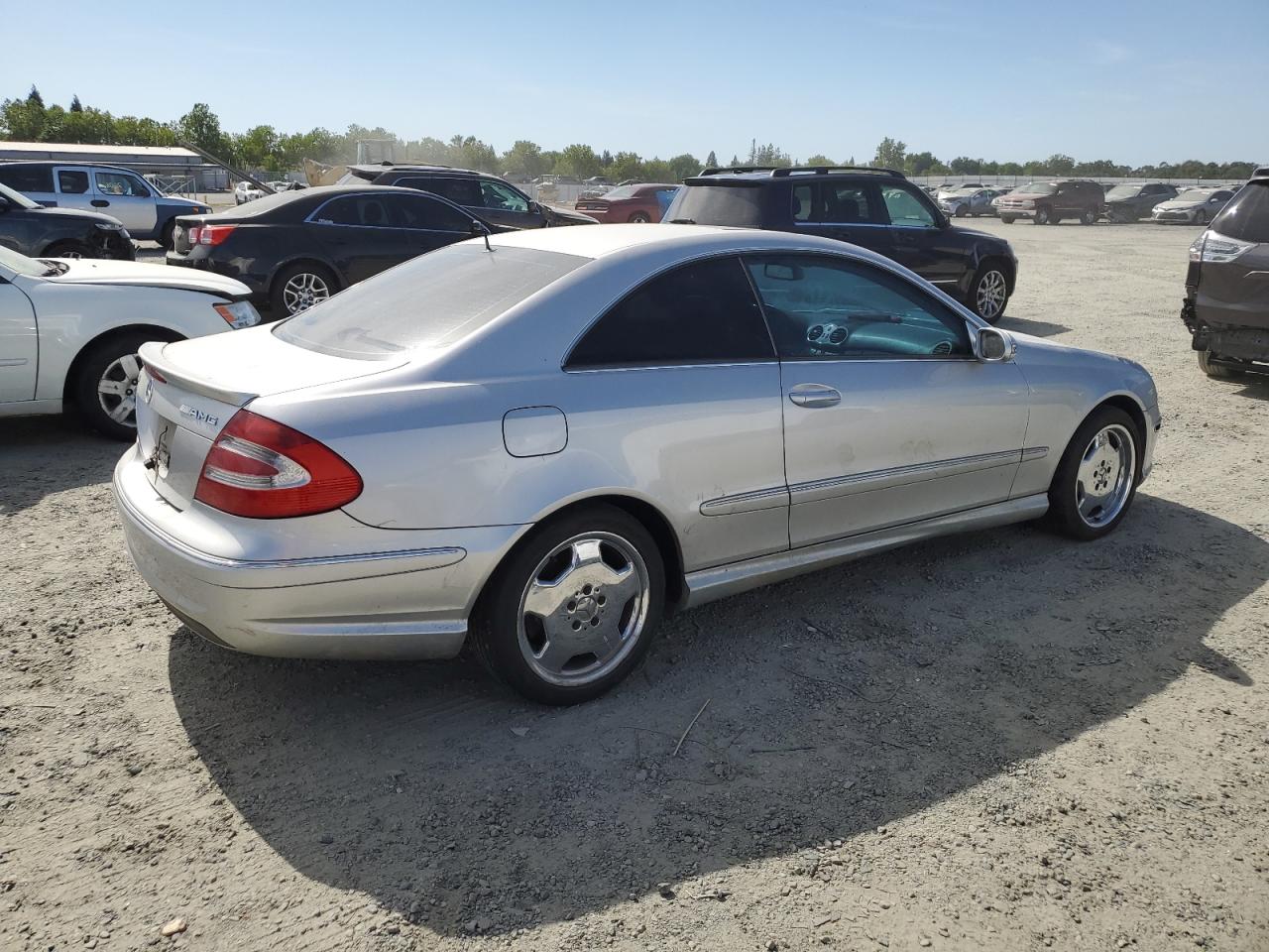 WDBTJ75J55F147597 2005 Mercedes-Benz Clk 500