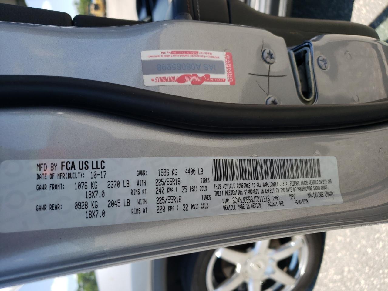 3C4NJCBB3JT211216 2018 Jeep Compass Latitude