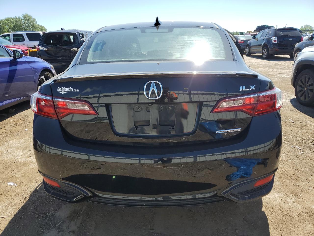 19UDE2F47JA002799 2018 Acura Ilx Special Edition