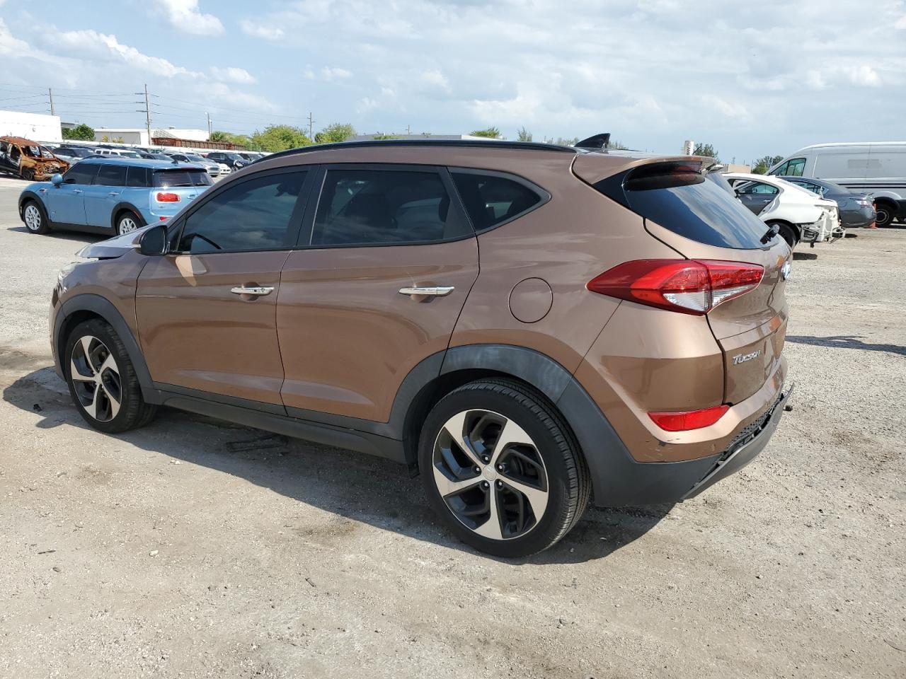 KM8J33A21GU124094 2016 Hyundai Tucson Limited