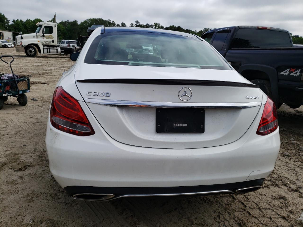 WDDWF4KB4JR374581 2018 Mercedes-Benz C 300 4Matic