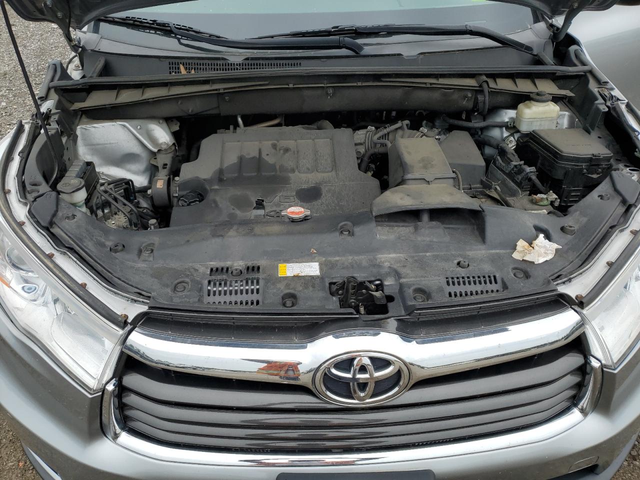 5TDJKRFH0GS500957 2016 Toyota Highlander Xle