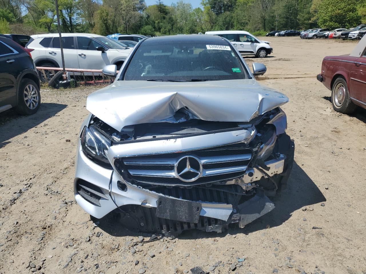 2019 Mercedes-Benz E 300 4Matic vin: WDDZF4KB5KA612192