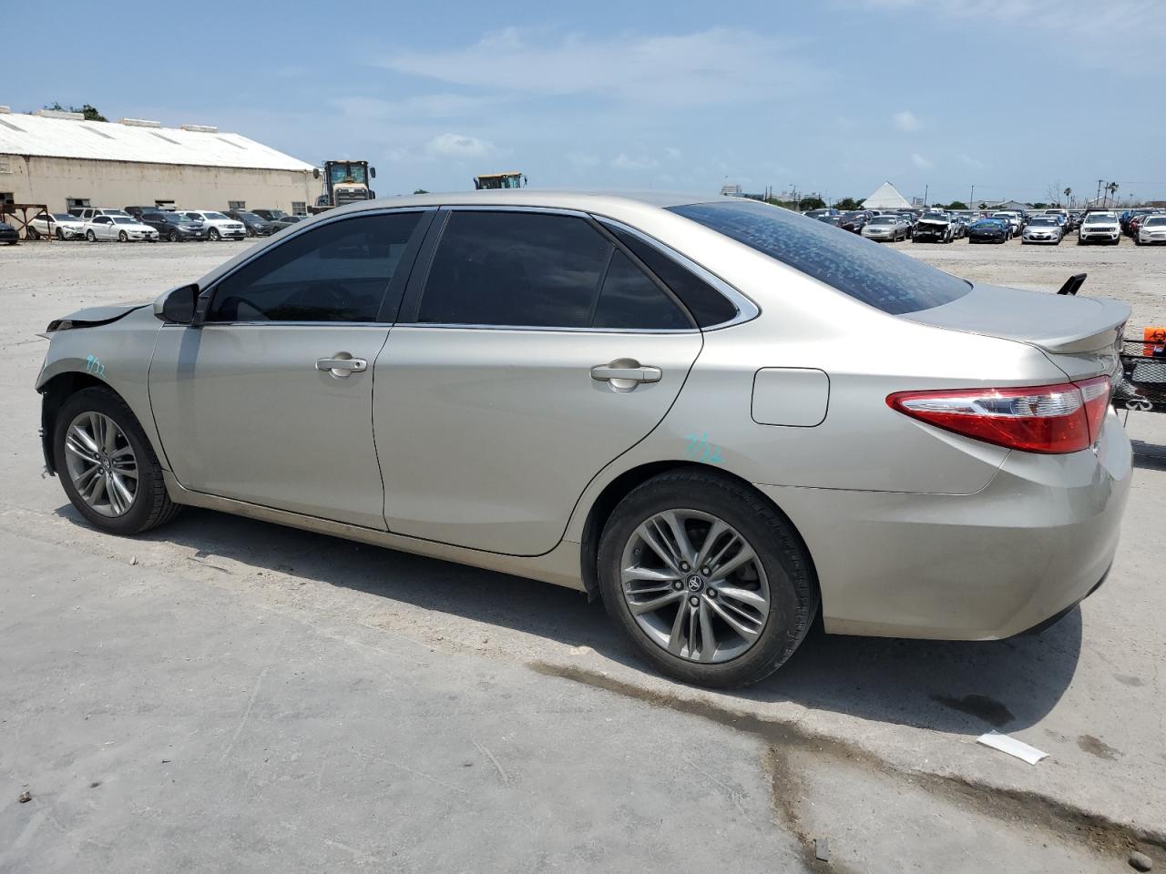 4T1BF1FK1HU812350 2017 Toyota Camry Le