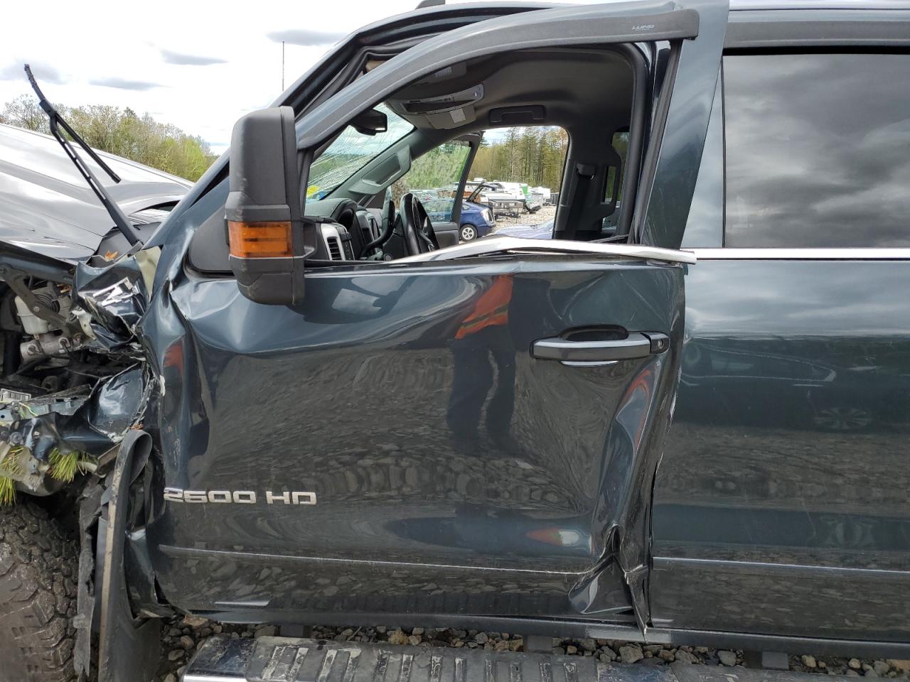 1GT12SEG4JF177245 2018 GMC Sierra K2500 Sle