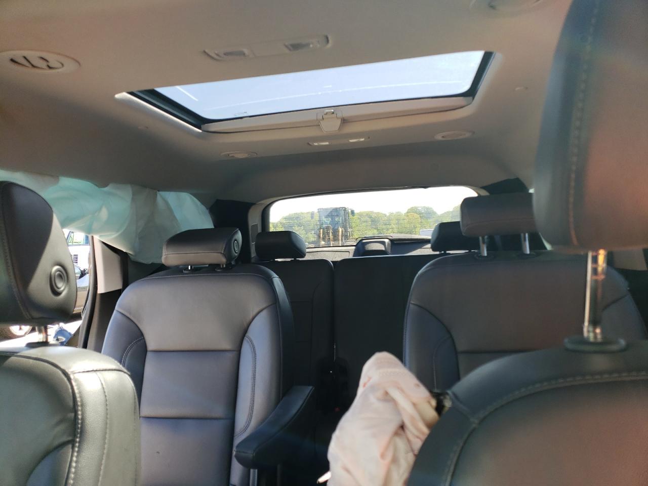 1GNEVHKW1JJ222055 2018 Chevrolet Traverse Lt