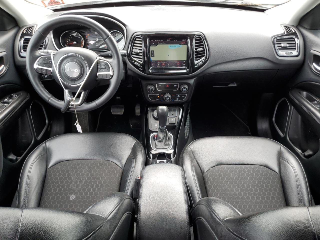 3C4NJDBB3JT395823 2018 Jeep Compass Latitude