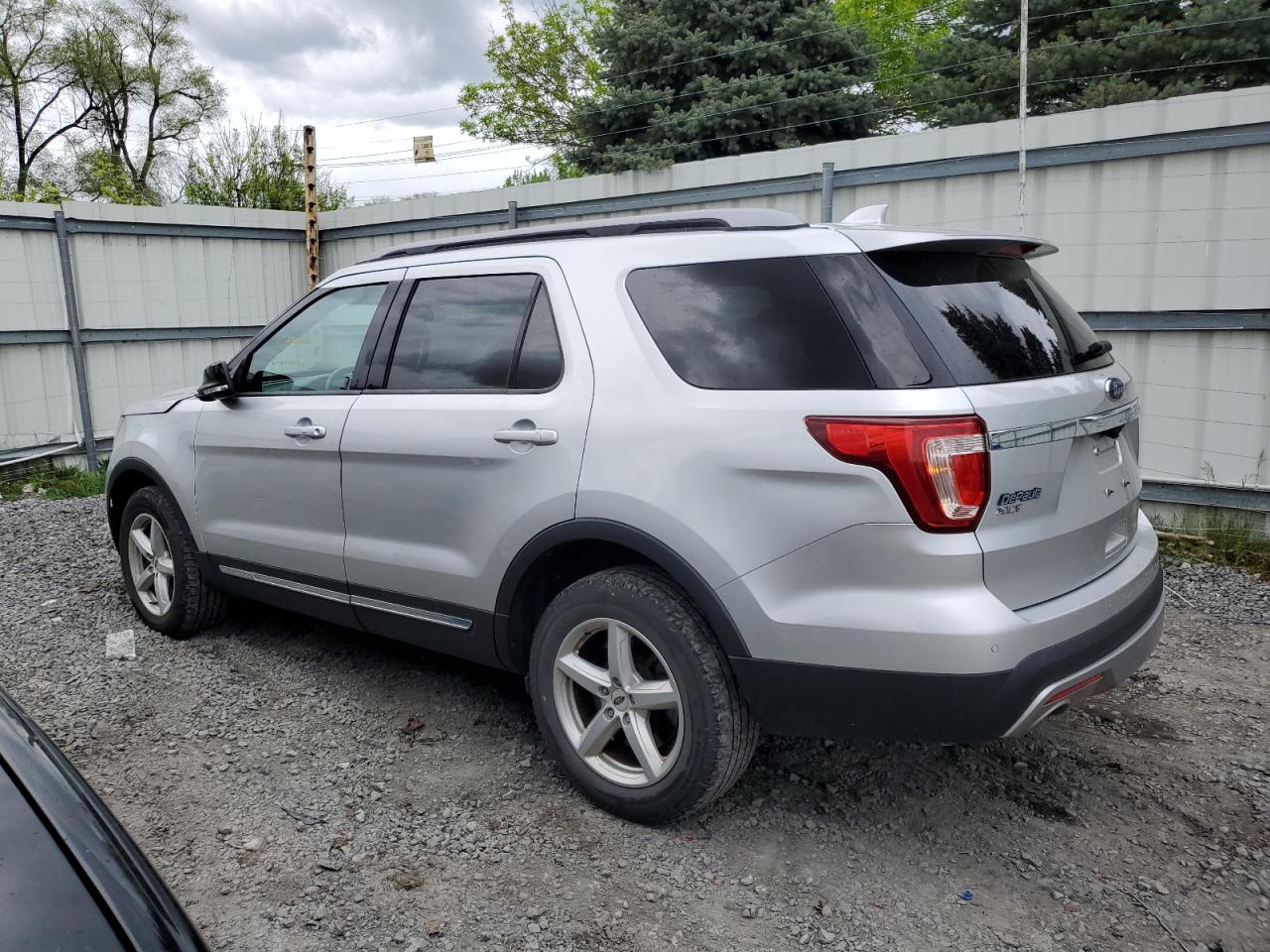 1FM5K8D86HGE26580 2017 Ford Explorer Xlt