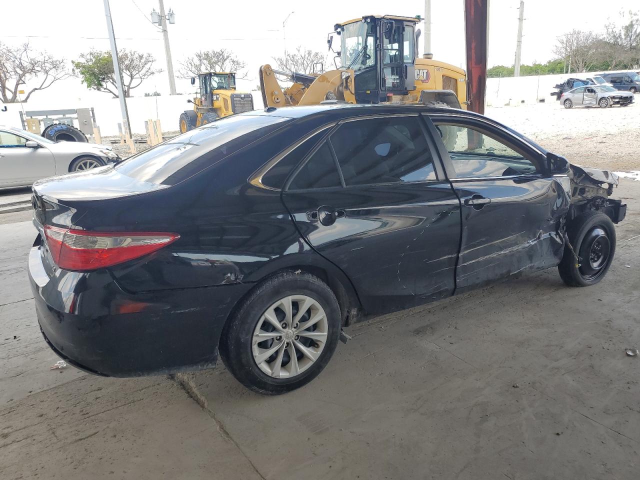 4T1BF1FK4GU613369 2016 Toyota Camry Le