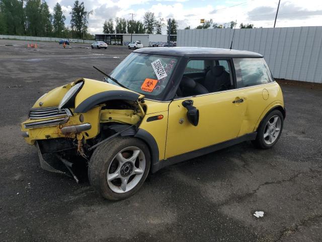 MINI COOPER 2003 yellow  gas WMWRC33473TC39496 photo #1