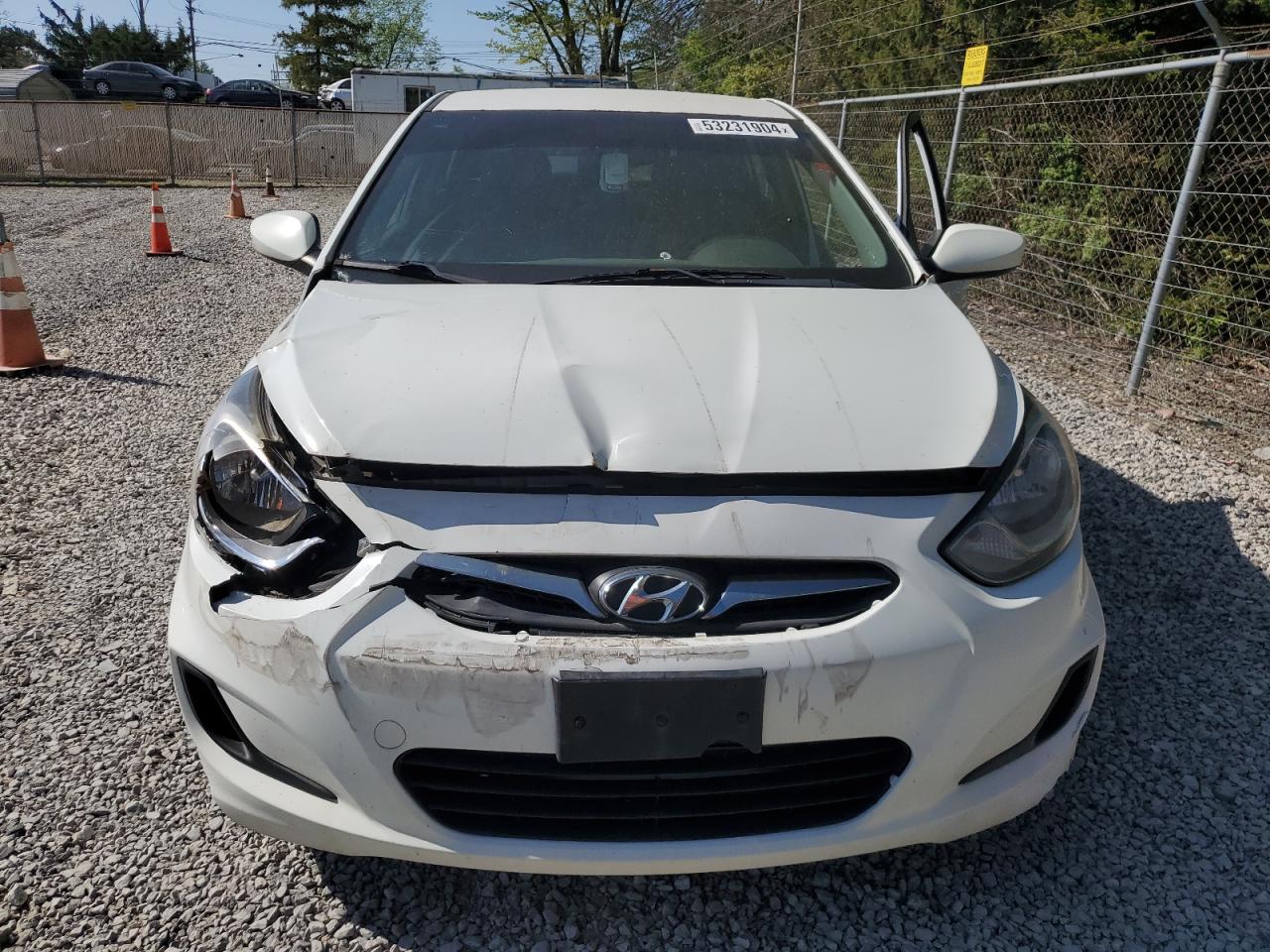 2013 Hyundai Accent Gls vin: KMHCT5AE7DU085148