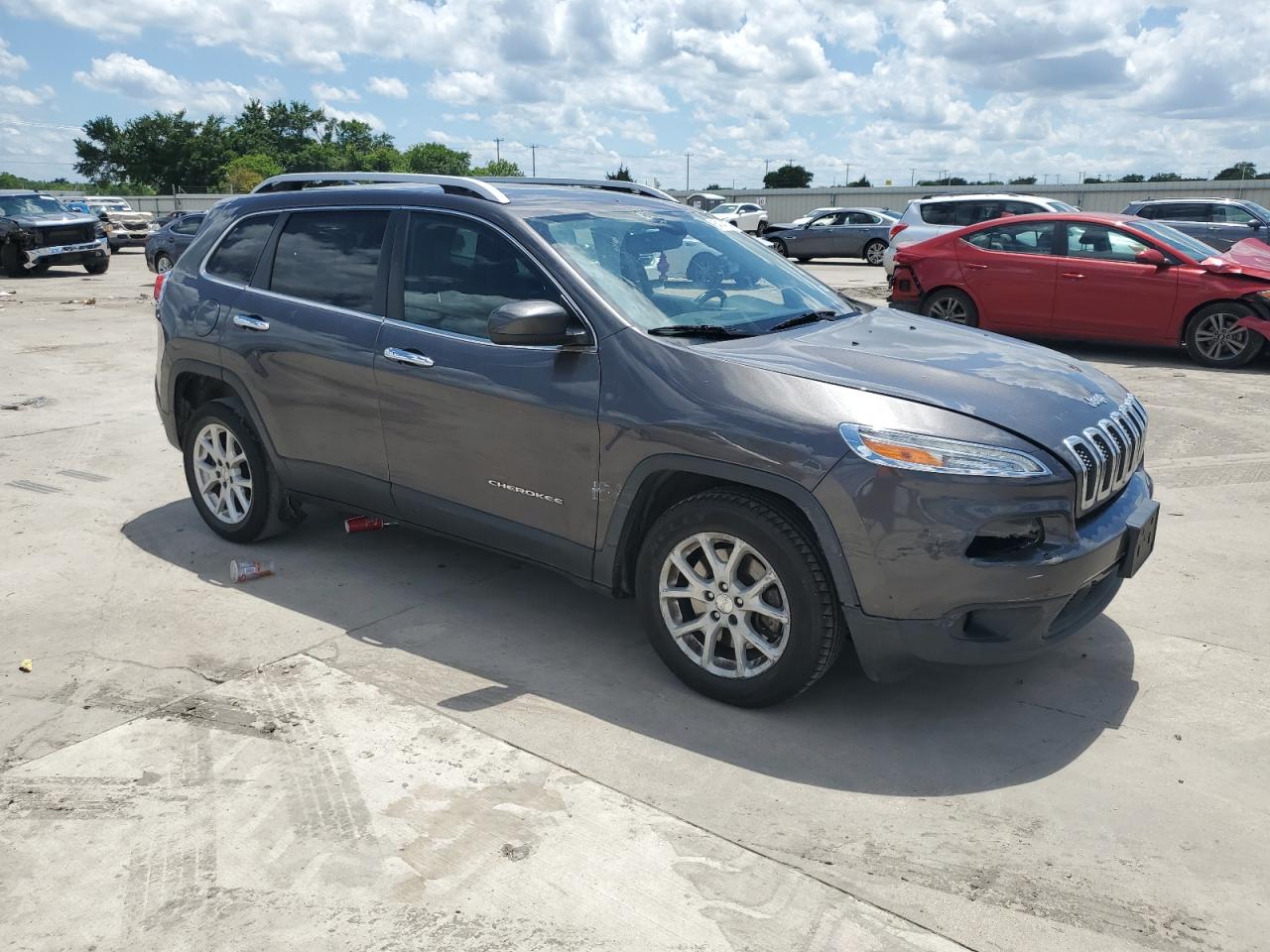 1C4PJLLB8JD553483 2018 Jeep Cherokee Latitude Plus