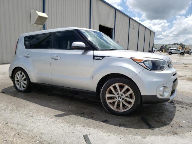 2018 Kia Soul + VIN: KNDJP3A56J7576101 Lot: 55545014