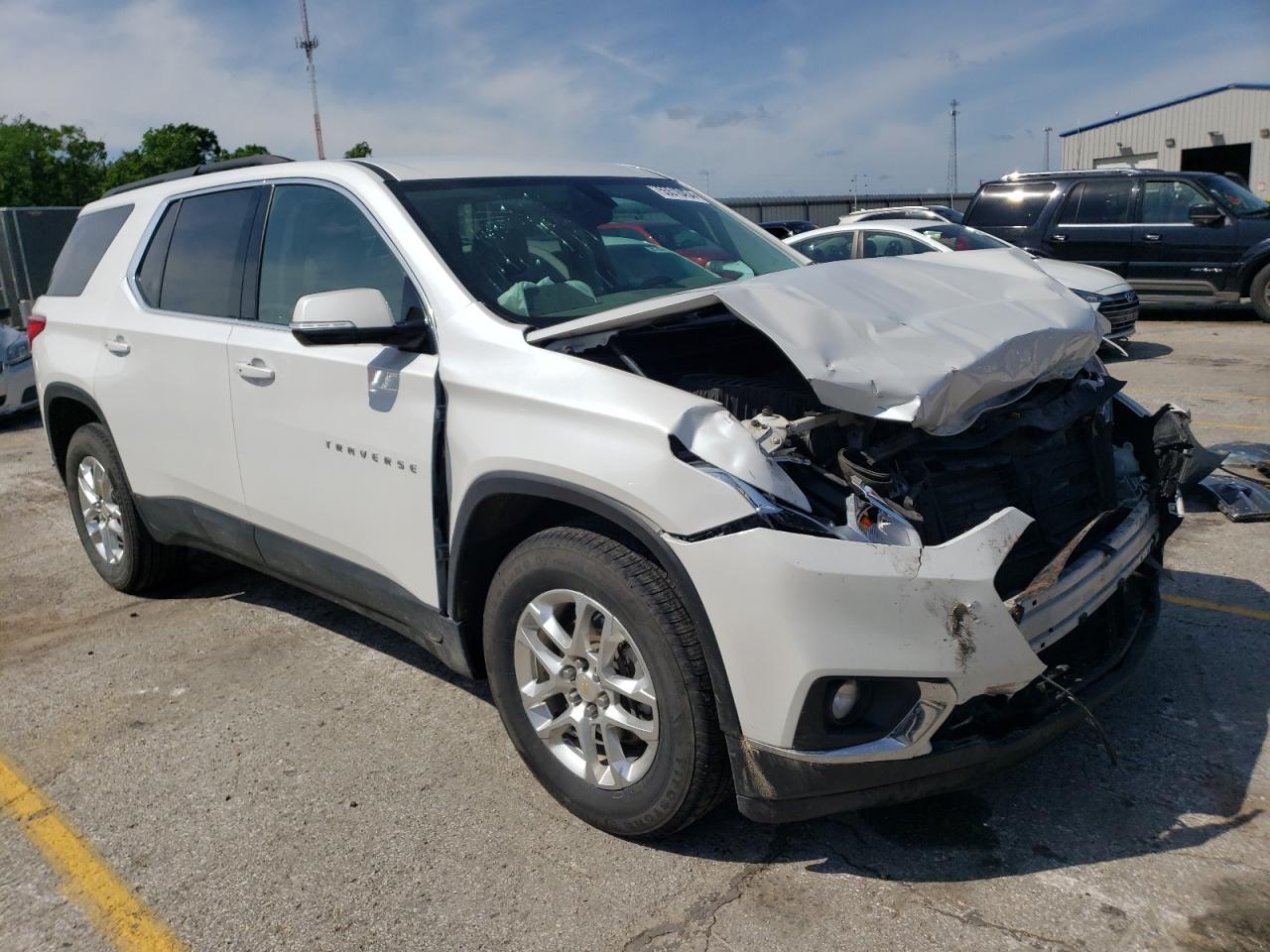 2019 Chevrolet Traverse Lt vin: 1GNEVHKW2KJ301039