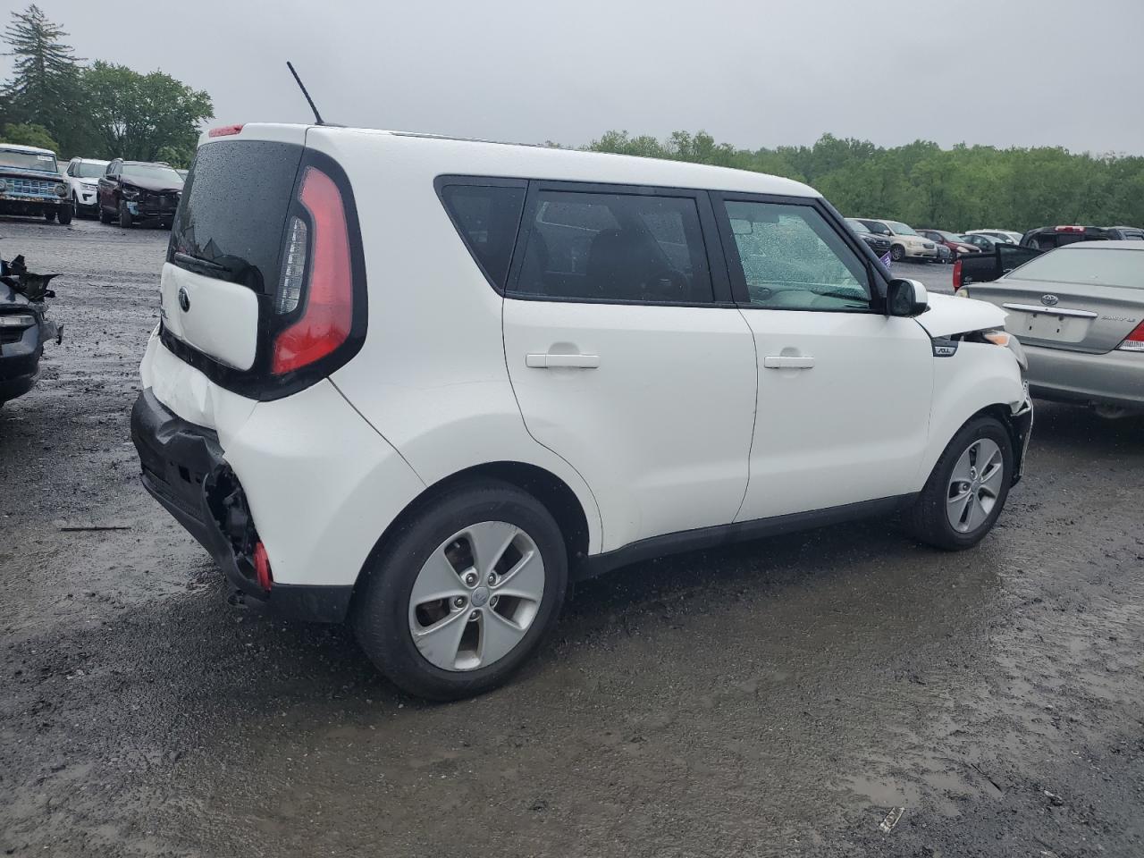 KNDJN2A26G7316490 2016 Kia Soul