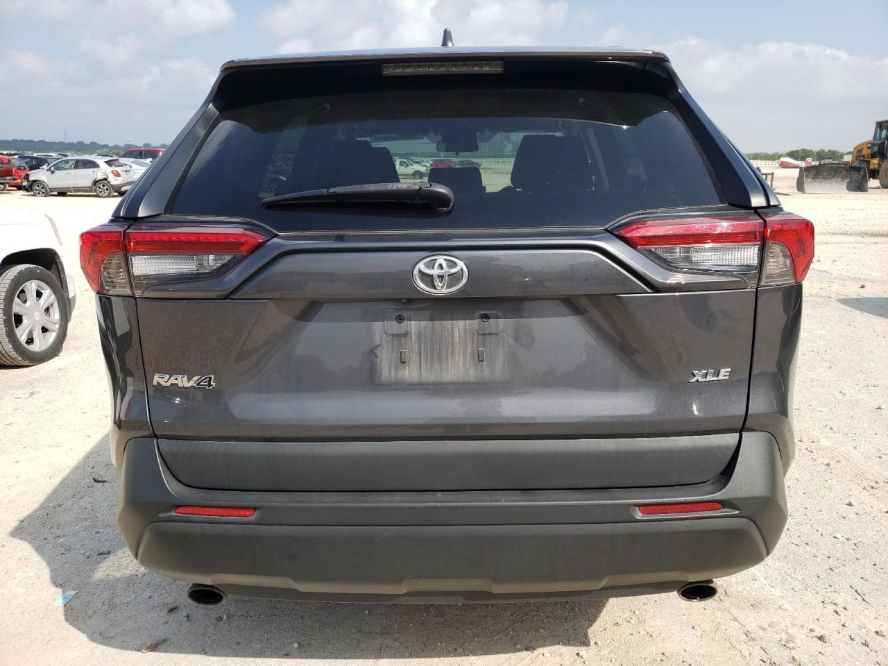 2T3W1RFV0LW071083 2020 Toyota Rav4 Xle