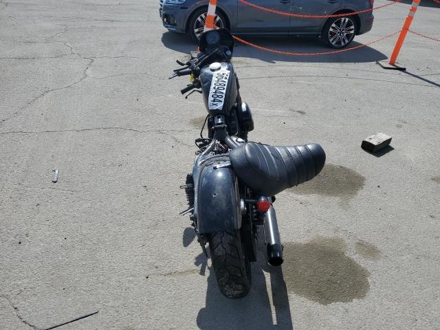 2018 HARLEY-DAVIDSON XL883 IRON 1HD4LE218JC415304