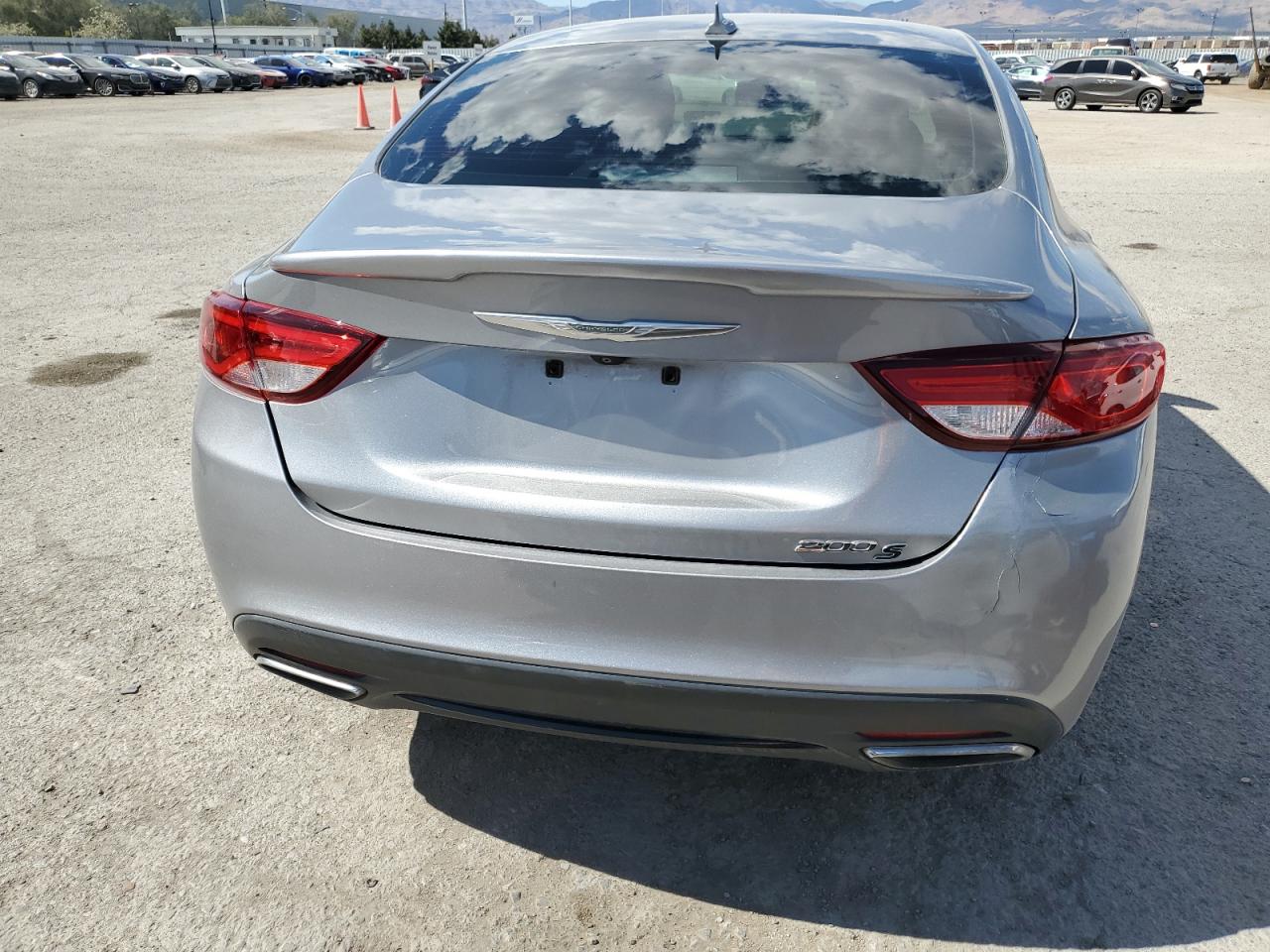 2015 Chrysler 200 S vin: 1C3CCCBG1FN516674