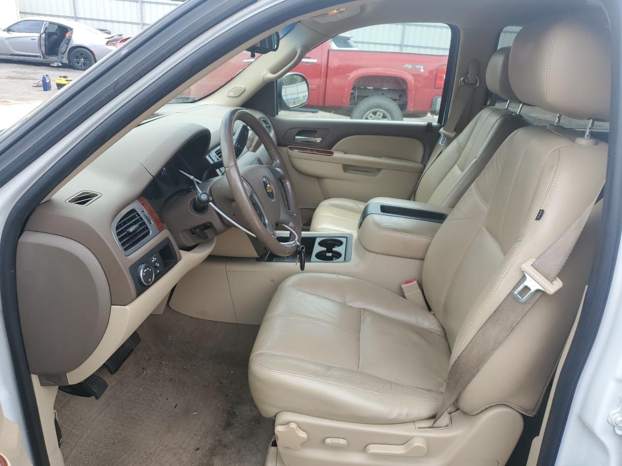 1GNSCBE09BR107008 2011 Chevrolet Tahoe C1500 Lt