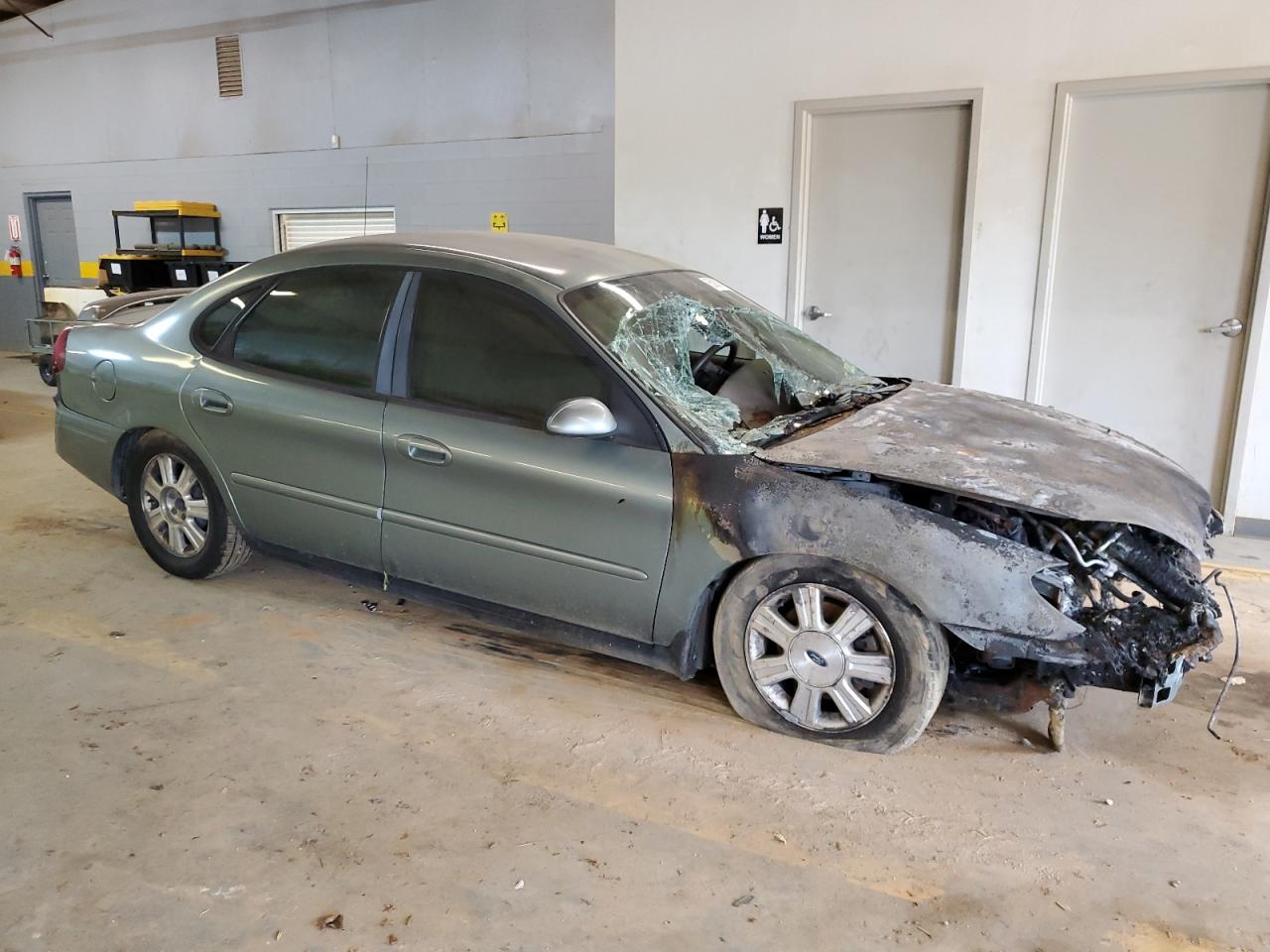 1FAFP56275A234686 2005 Ford Taurus Sel