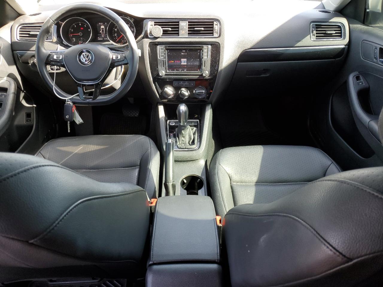 3VWL07AJXGM394043 2016 Volkswagen Jetta Sel