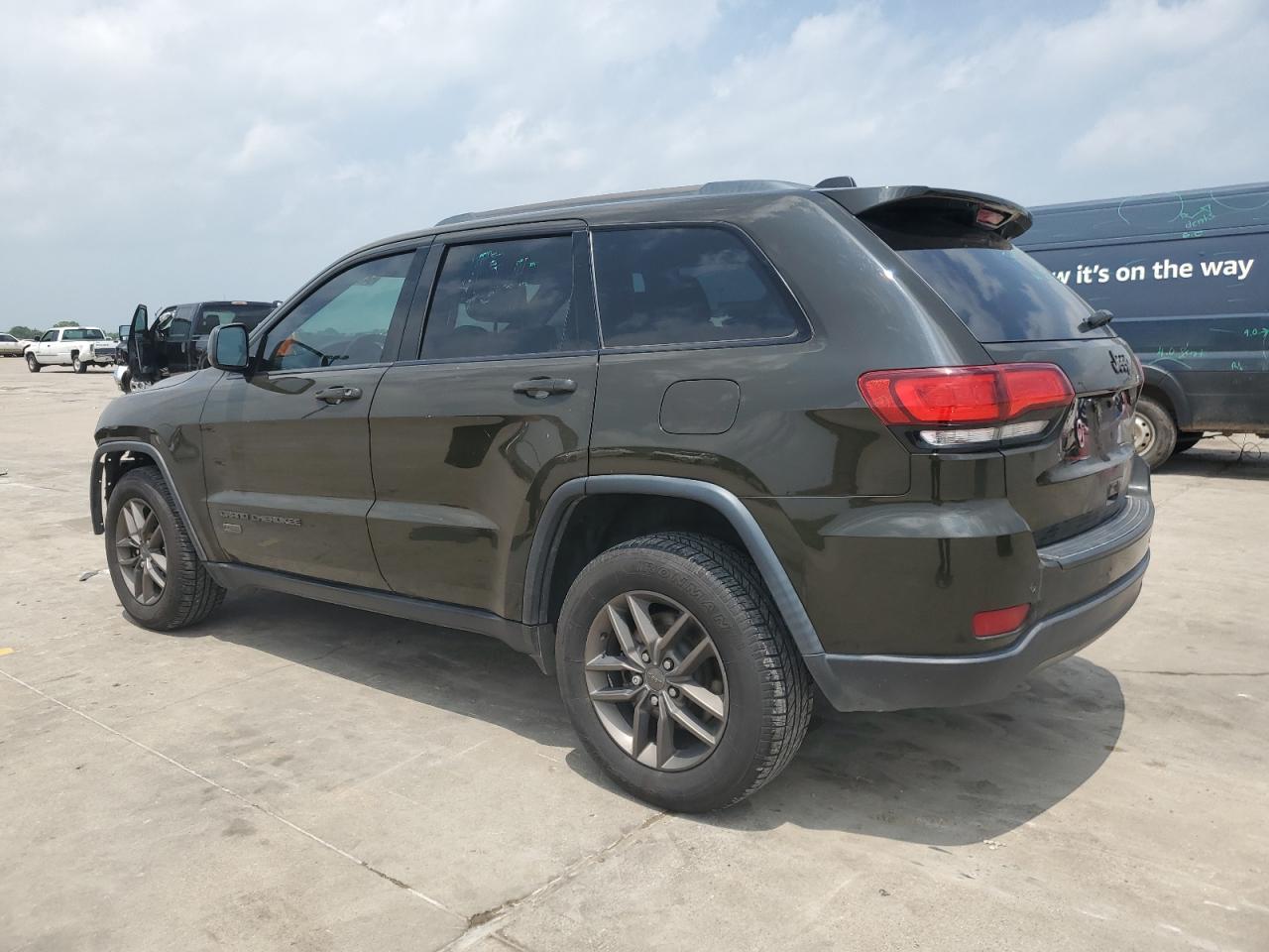 1C4RJEAG3GC436699 2016 Jeep Grand Cherokee Laredo