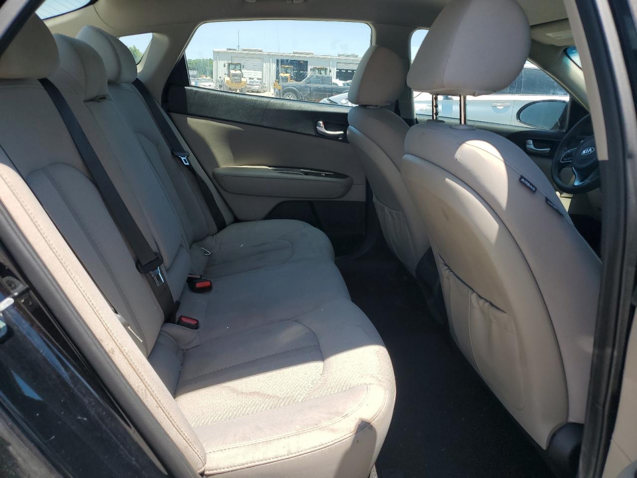 5XXGT4L30JG266203 2018 Kia Optima Lx