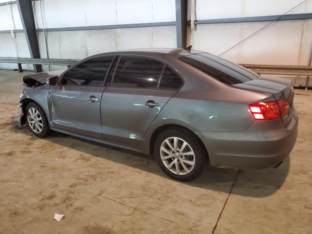 3VWDZ7AJ4BM345570 2011 Volkswagen Jetta Se