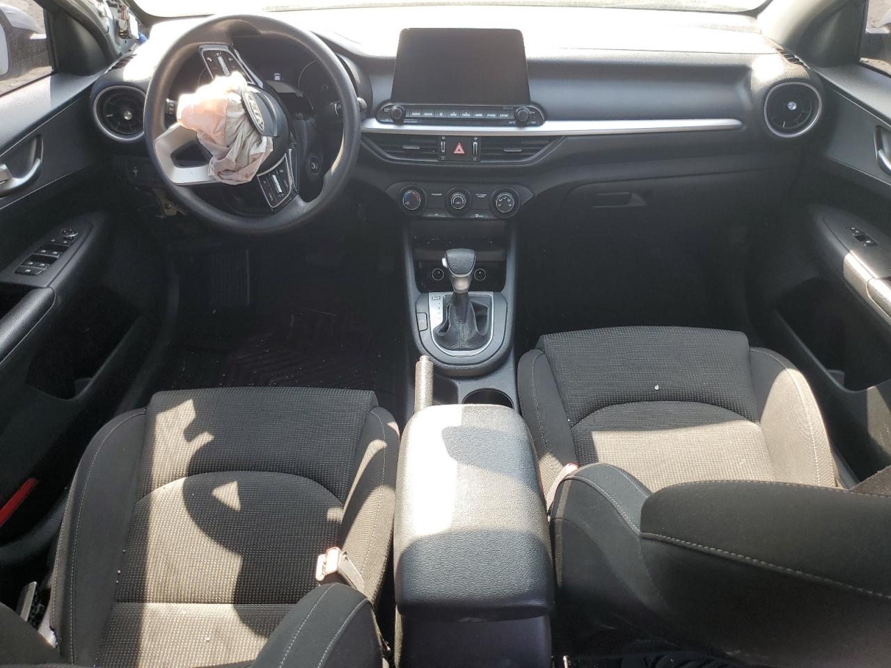 3KPF24AD2ME338168 2021 Kia Forte Fe