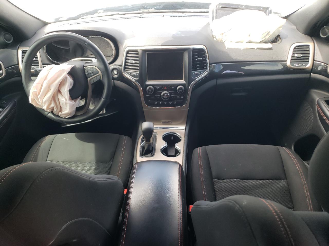 1C4RJFAG0HC620375 2017 Jeep Grand Cherokee Laredo