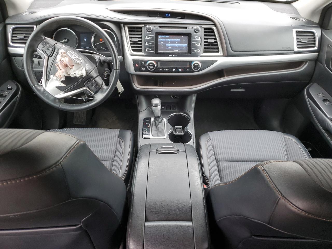 5TDZKRFH2ES014280 2014 Toyota Highlander Le