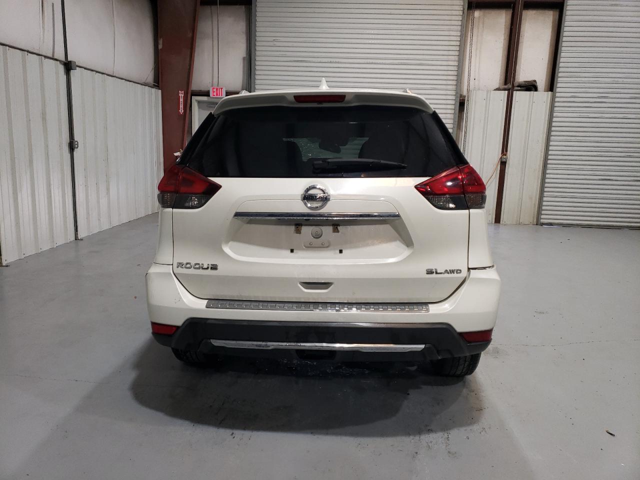 5N1AT2MV3JC836281 2018 Nissan Rogue S