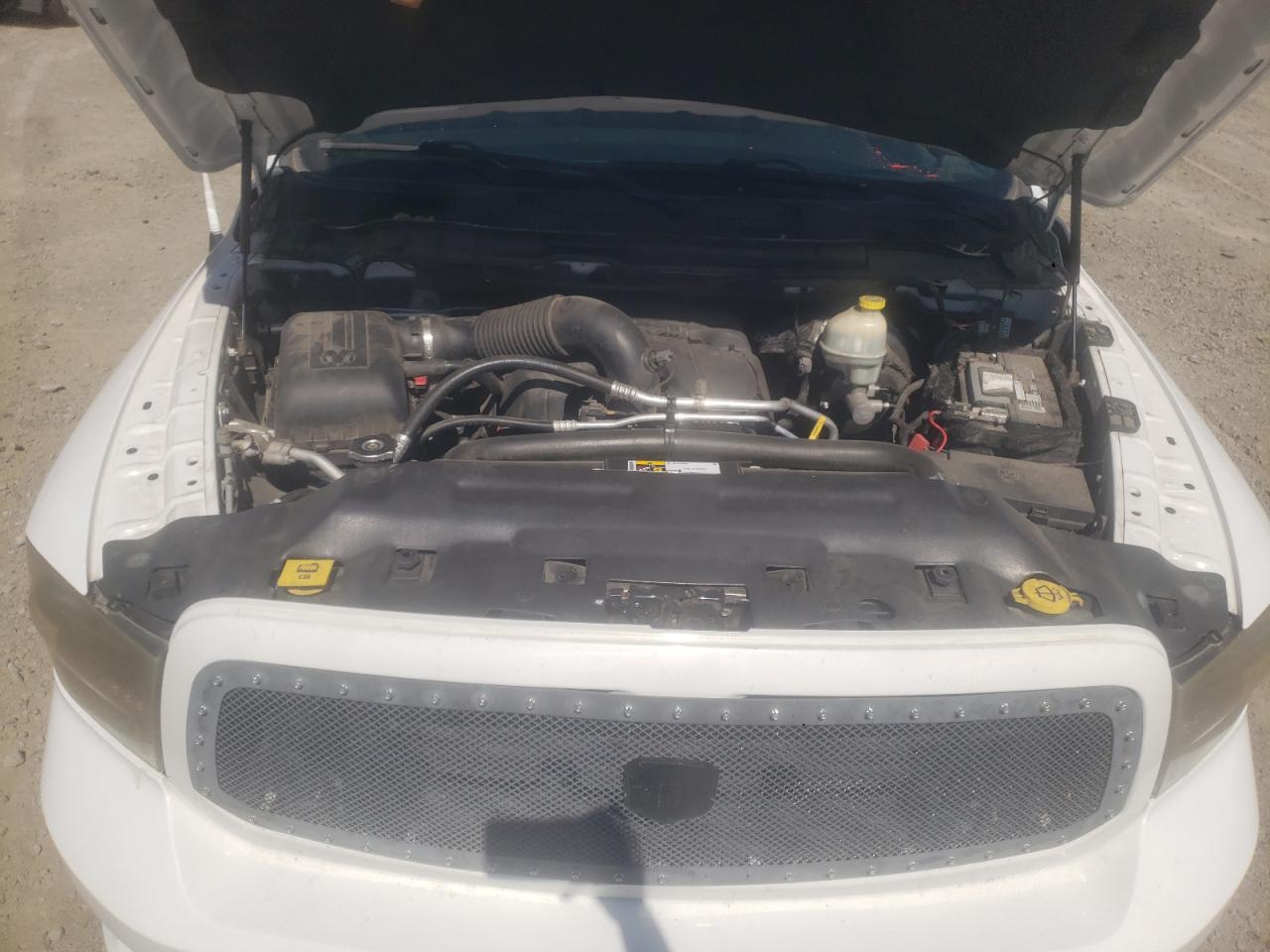 1C6RR7MT8FS618116 2015 Ram 1500 Sport