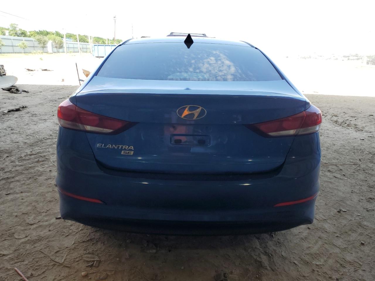 2017 Hyundai Elantra Se vin: 5NPD74LF4HH135257