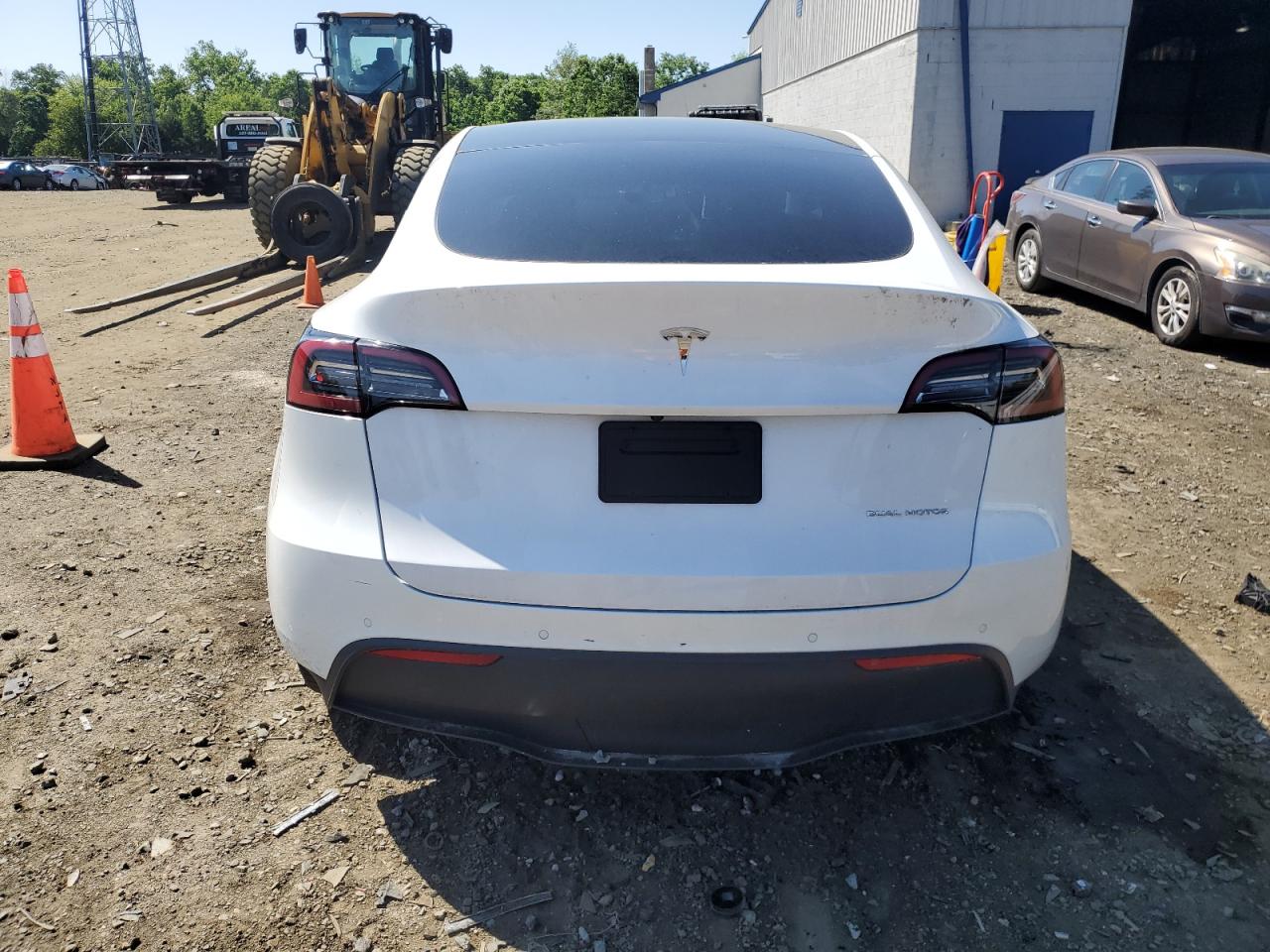 7SAYGDEE7NF532688 2022 Tesla Model Y